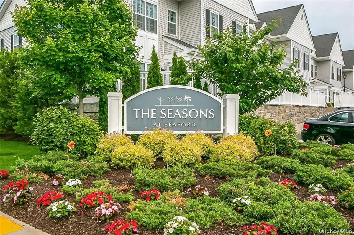Property Slideshow image 1 of 6 | 54 spring dr, Hempstead, NY, 11783