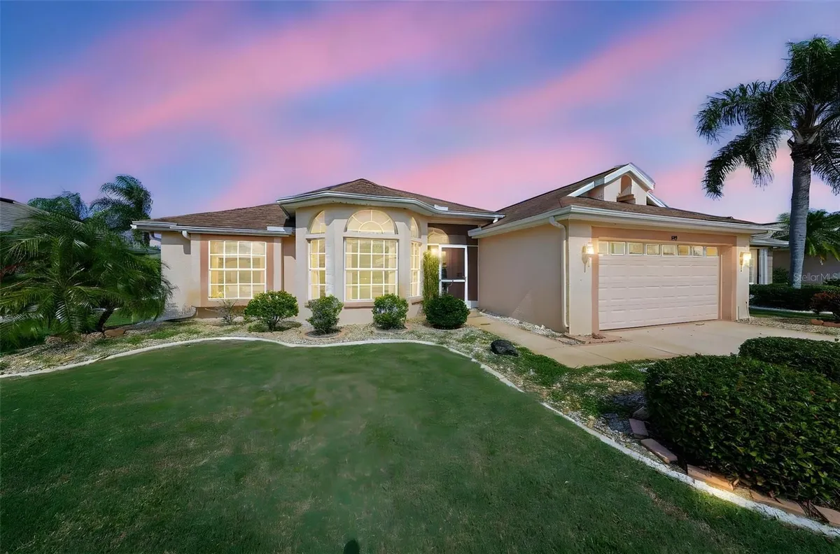 Property Slideshow image 1 of 43 | 1619 brookton green dr, Sun City Center, FL, 33573