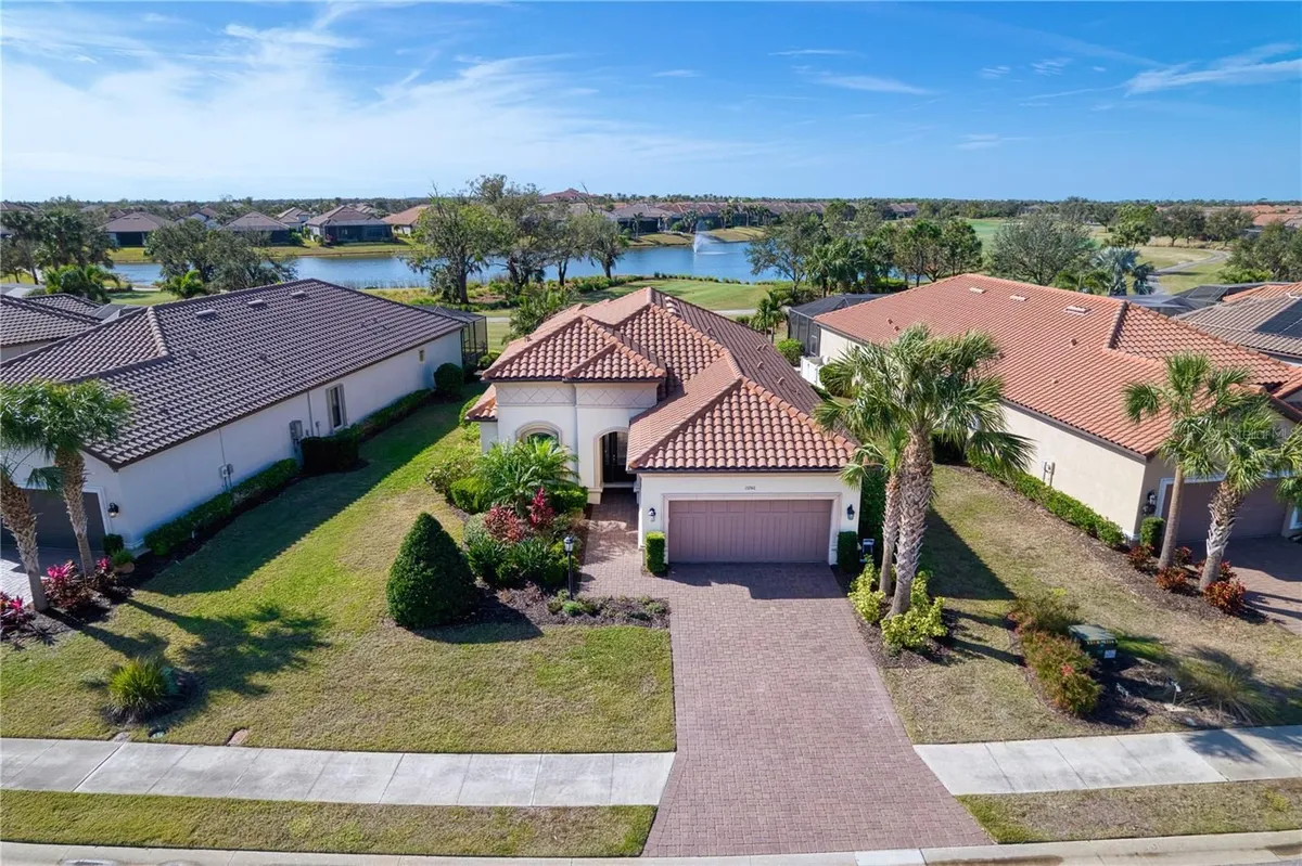 Property Slideshow image 1 of 63 | 13240 sorrento way, Bradenton, FL, 34211