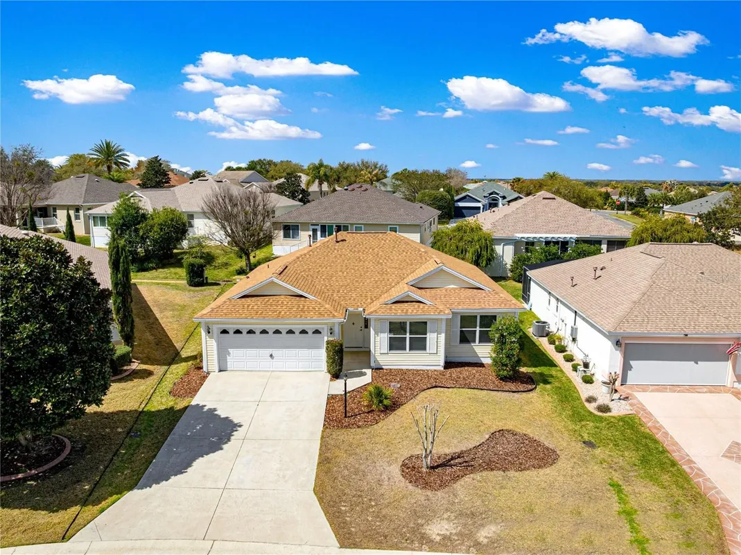 Property Slideshow image 1 of 52 | 454 bishopville loop, The Villages, FL, 32162