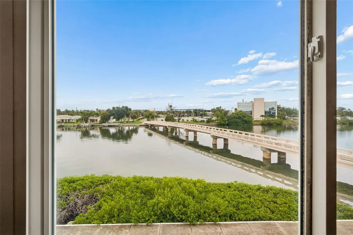Property Slideshow image 1 of 25 | 7465 bay island dr 313, South Pasadena, FL, 33707