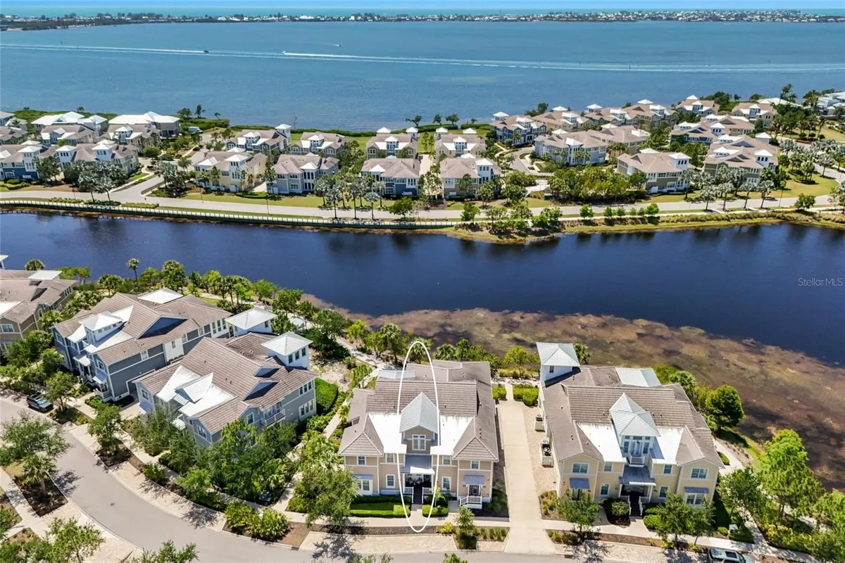 Property Slideshow image 1 of 70 | 258 sapphire lake dr 202, Bradenton, FL, 34209