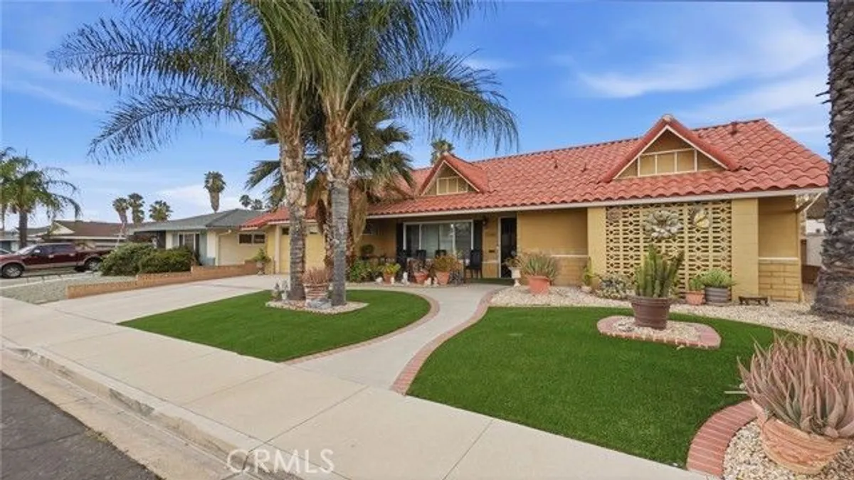 Property Slideshow image 1 of 2 | 1180 amberwood dr, Hemet, CA, 92543