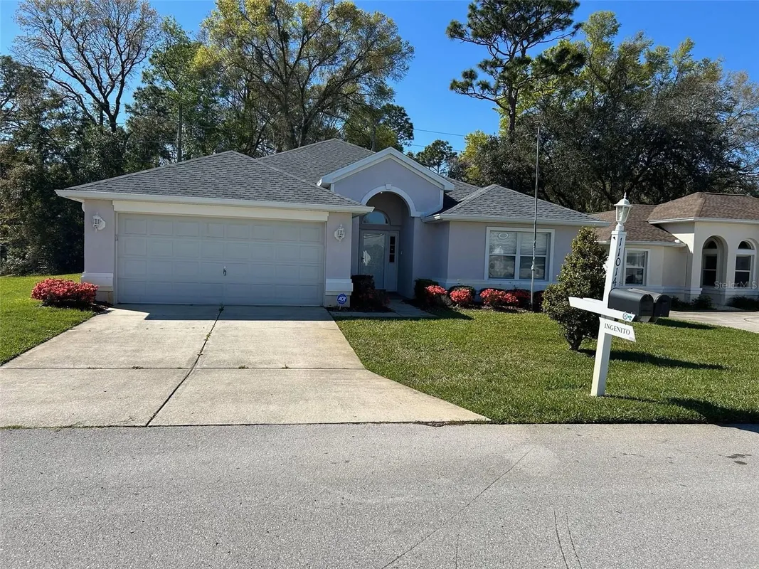 Property Slideshow image 1 of 25 | 11014 sw 73rd cir, Ocala, FL, 34476