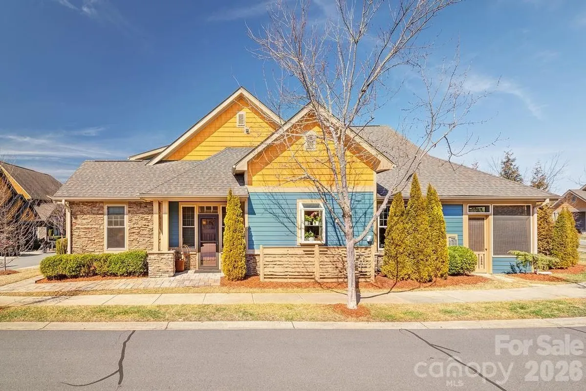 Property Slideshow image 1 of 39 | 16 holland mountain vw, Asheville, NC, 28804