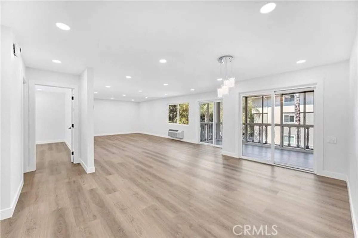 Property Slideshow image 1 of 35 | 2405 via mariposa 2c, Laguna Woods, CA, 92637