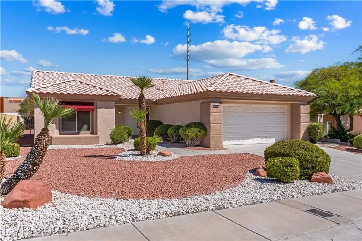 Property Slideshow image 1 of 21 | 10032 villa ridge dr, Las Vegas, NV, 89134