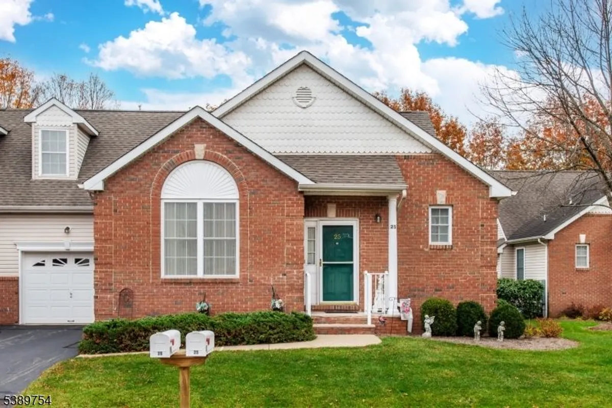 Property Slideshow image 1 of 24 | 25 indian plantation st, Flemington, NJ, 08822