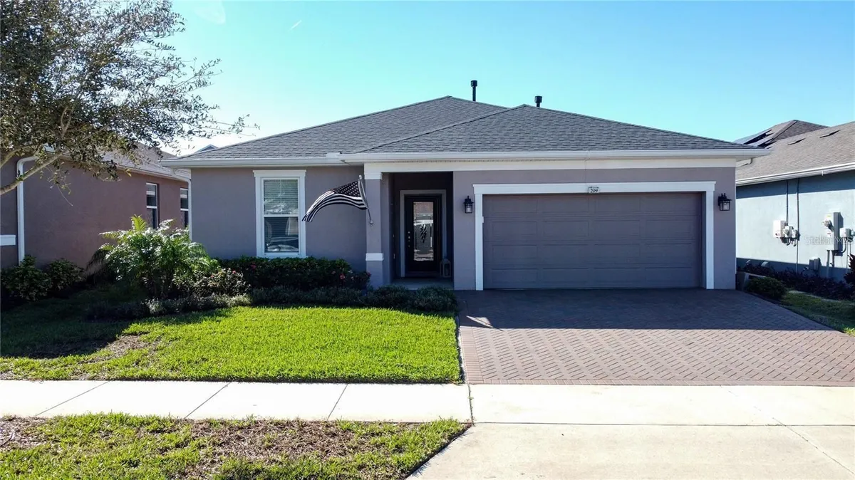 Property Slideshow image 1 of 45 | 209 silver maple rd, Groveland, FL, 34736
