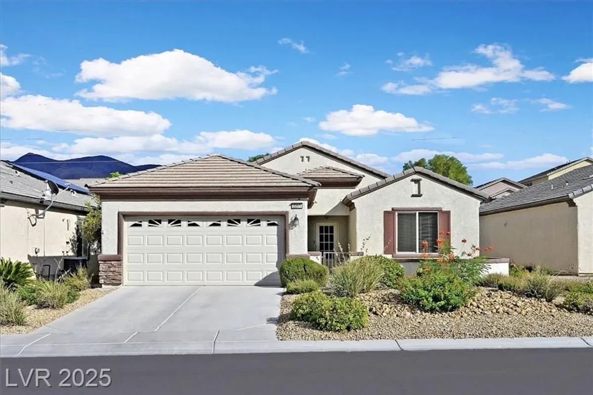 Property Slideshow image 1 of 32 | 2251 bildad dr, Henderson, NV, 89044