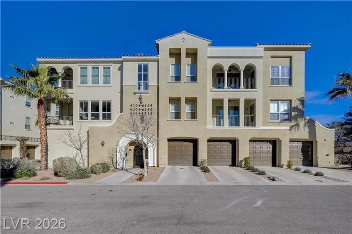 Property Slideshow image 1 of 67 | 2555 hampton rd 6108, Henderson, NV, 89052