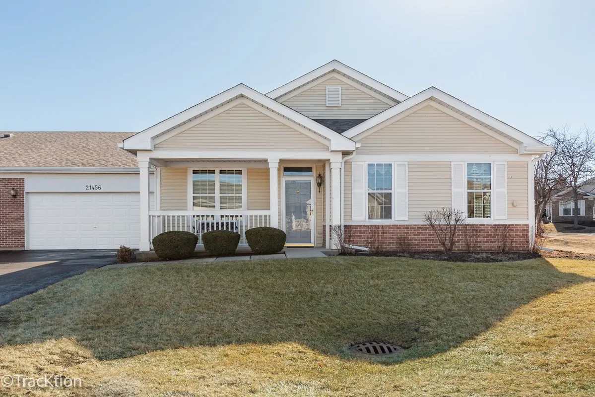 Property Slideshow image 1 of 15 | 21456 wolf lake way, Crest Hill, IL, 60403