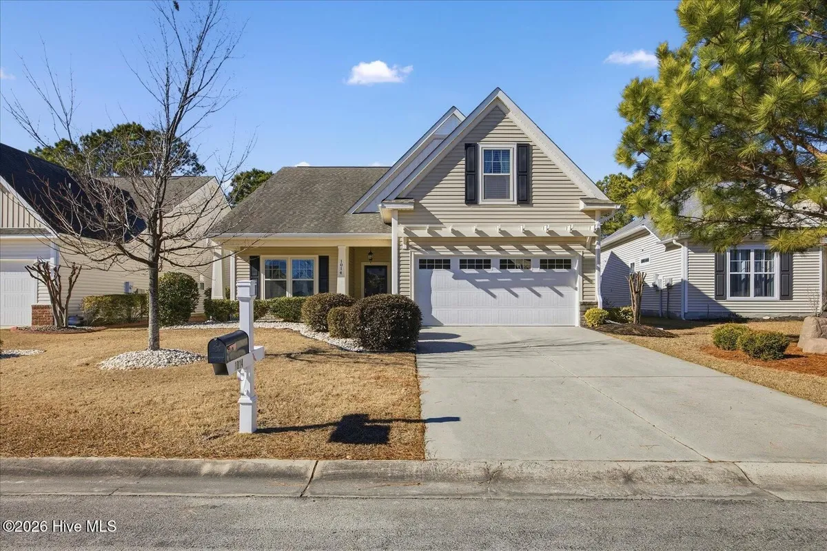 Property Slideshow image 1 of 56 | 1014 meadowlands trl, Calabash, NC, 28467
