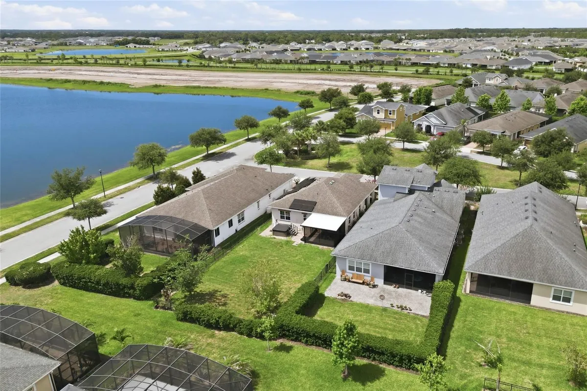 Property Slideshow image 1 of 17 | 5027 e fountainwood dr, St Cloud, FL, 34772