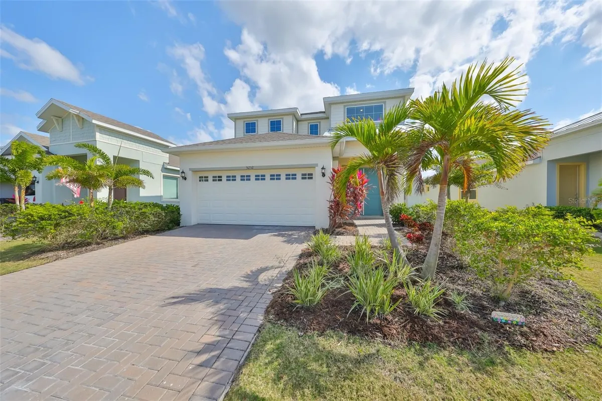 Property Slideshow image 1 of 47 | 5232 wishing arch dr, Apollo Beach, FL, 33572