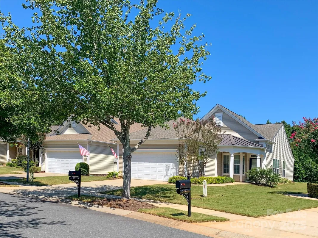 Property Slideshow image 1 of 21 | 22125 e tern ct, Fort Mill, SC, 29707