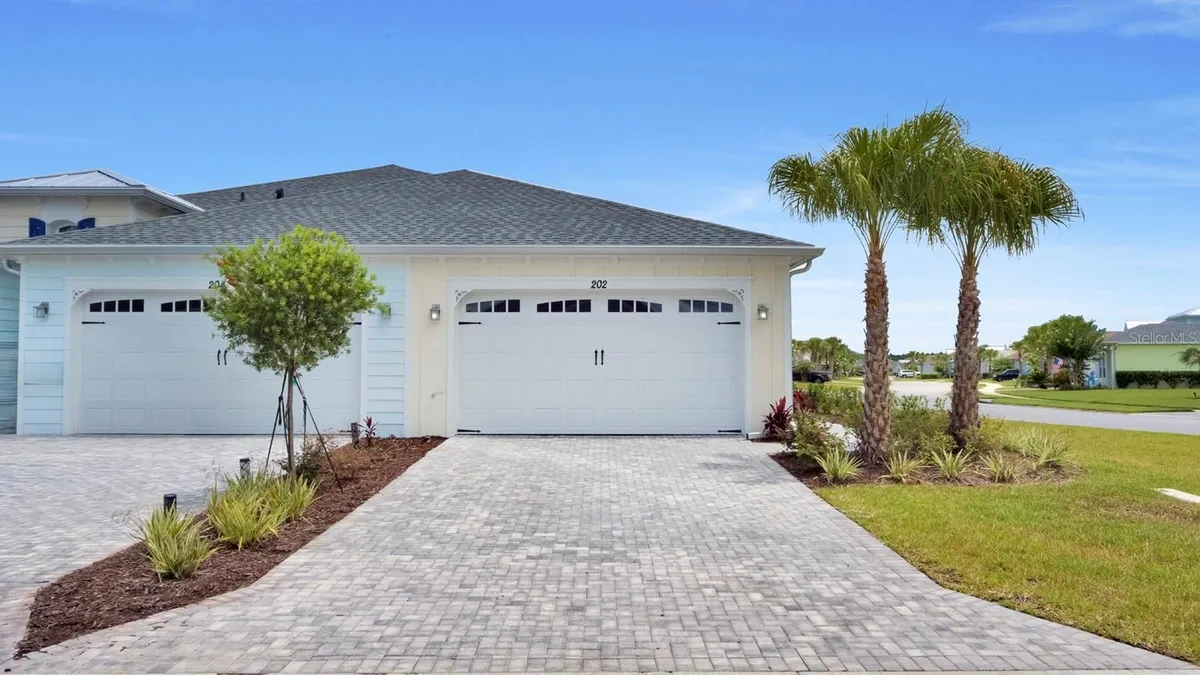Property Slideshow image 1 of 25 | 202 summertime pl, Daytona Beach, FL, 32124
