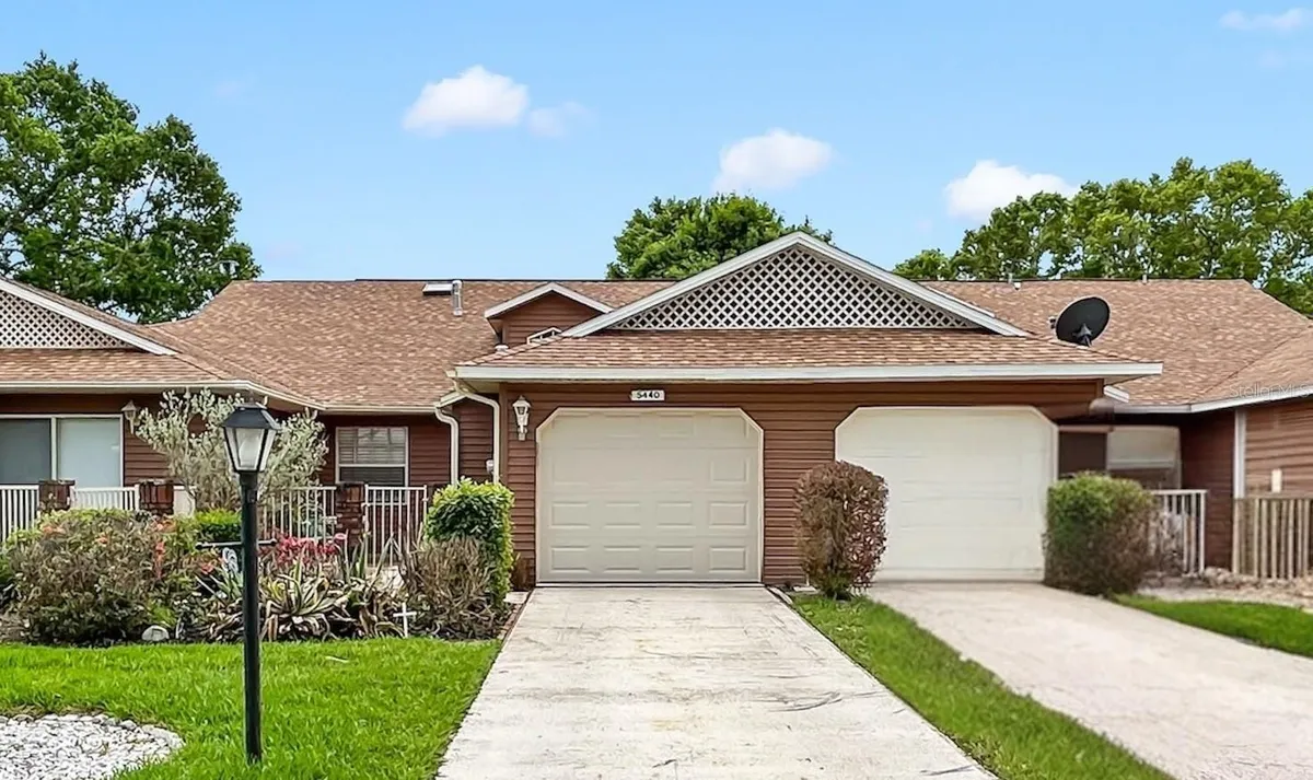 Property Slideshow image 1 of 22 | 5440 rosewall cir, Leesburg, FL, 34748