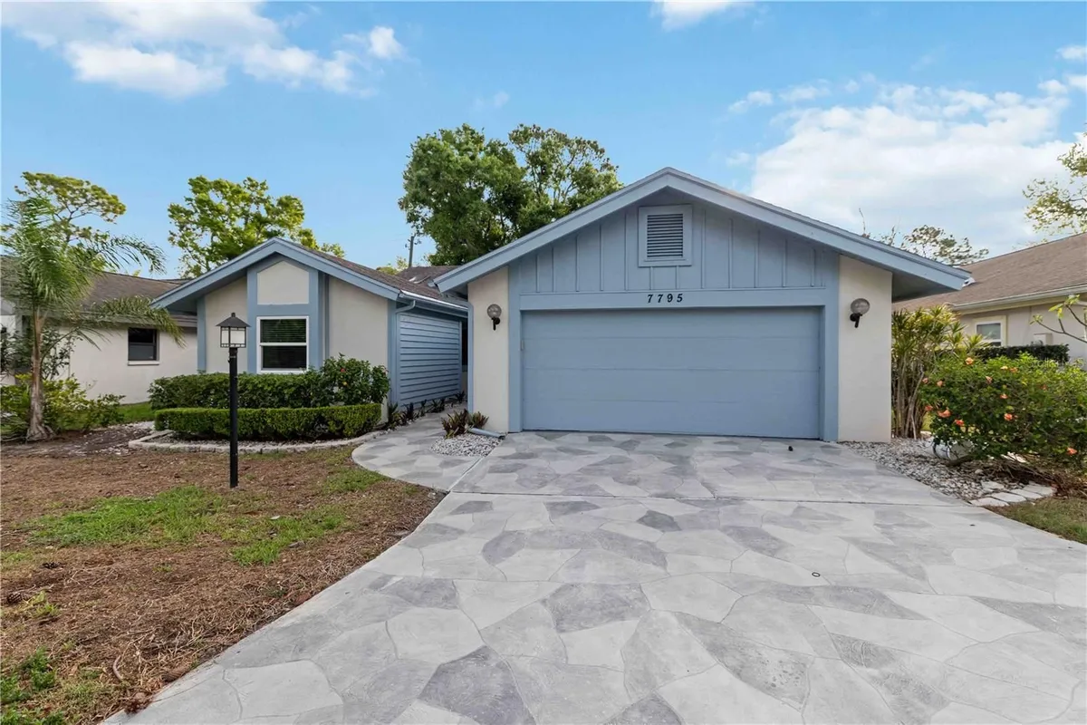 Property Slideshow image 1 of 28 | 7795 pine trce, Sarasota, FL, 34243