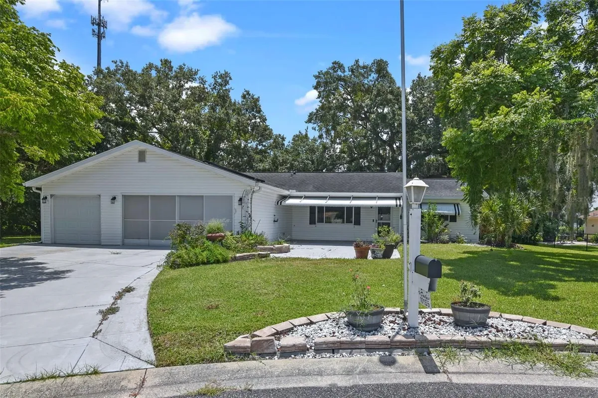 Property Slideshow image 1 of 68 | 10185 se 175th ln, Summerfield, FL, 34491