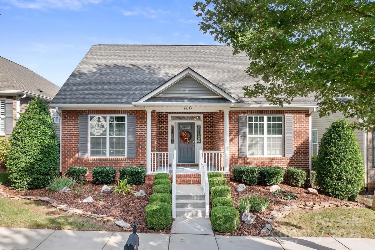 Property Slideshow image 1 of 41 | 18119 coulter pkwy, Cornelius, NC, 28031
