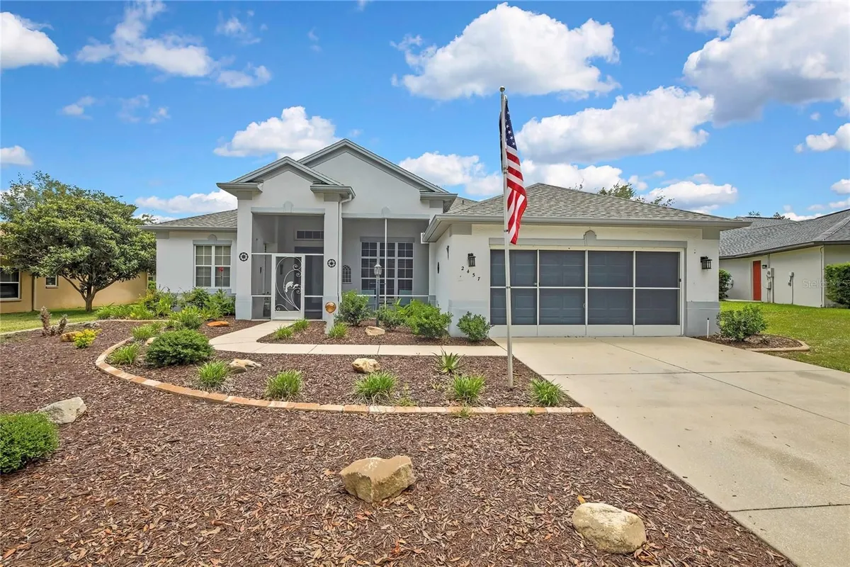 Property Slideshow image 1 of 63 | 2457 n brentwood cir, Lecanto, FL, 34461