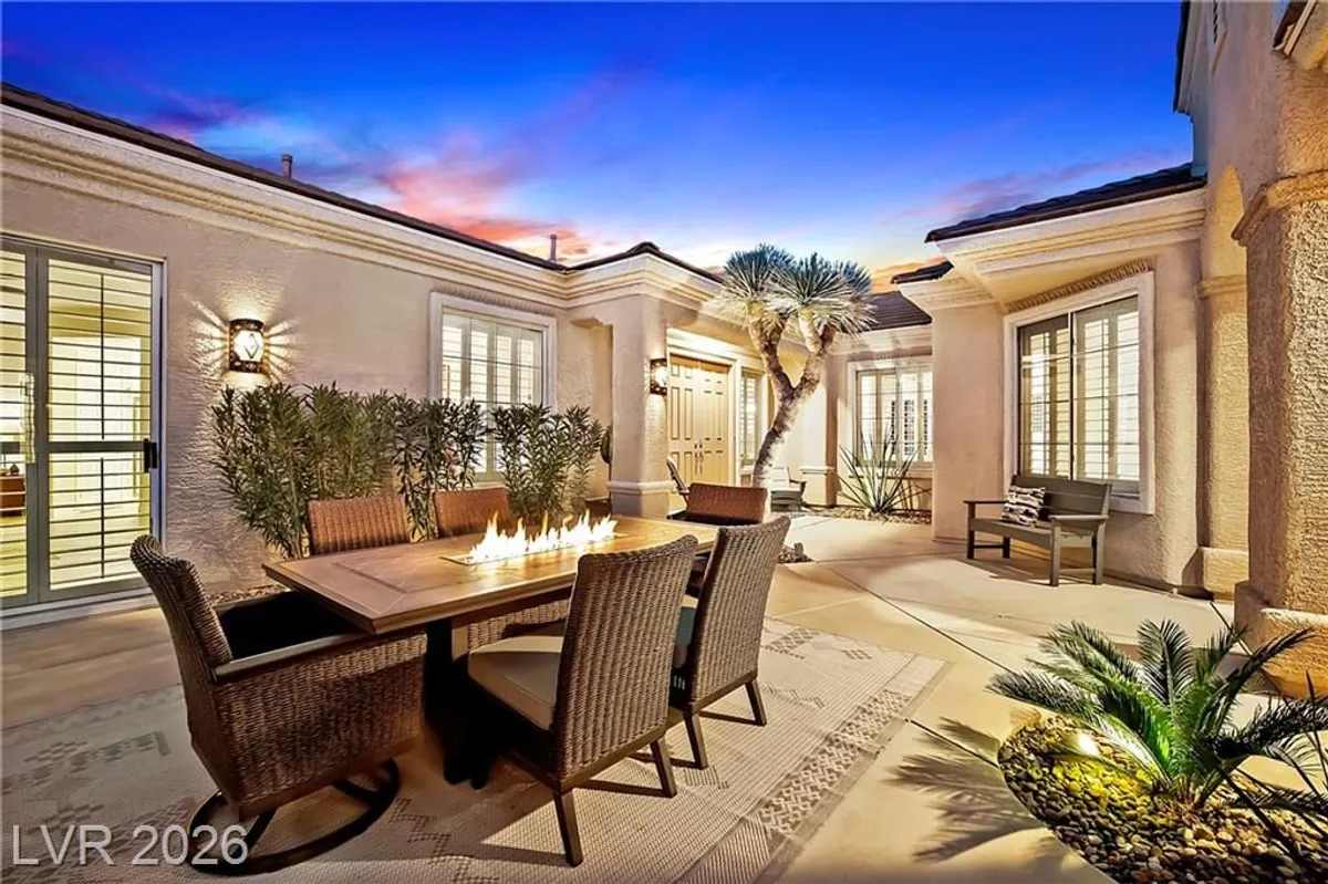 Property Slideshow image 1 of 85 | 2372 hardin ridge dr, Henderson, NV, 89052