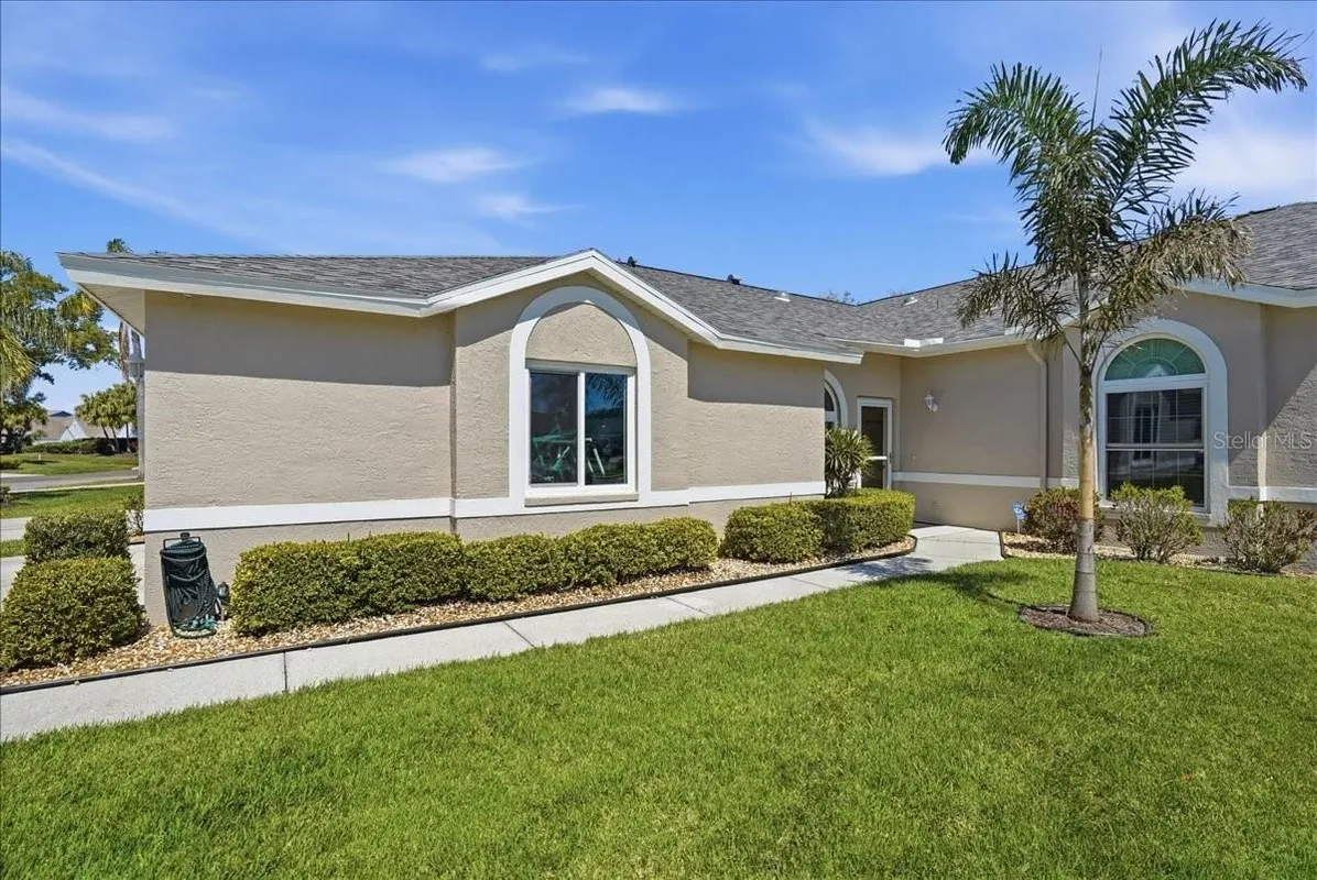 Property Slideshow image 1 of 69 | 6911 stoneywalk ct, Bradenton, FL, 34203