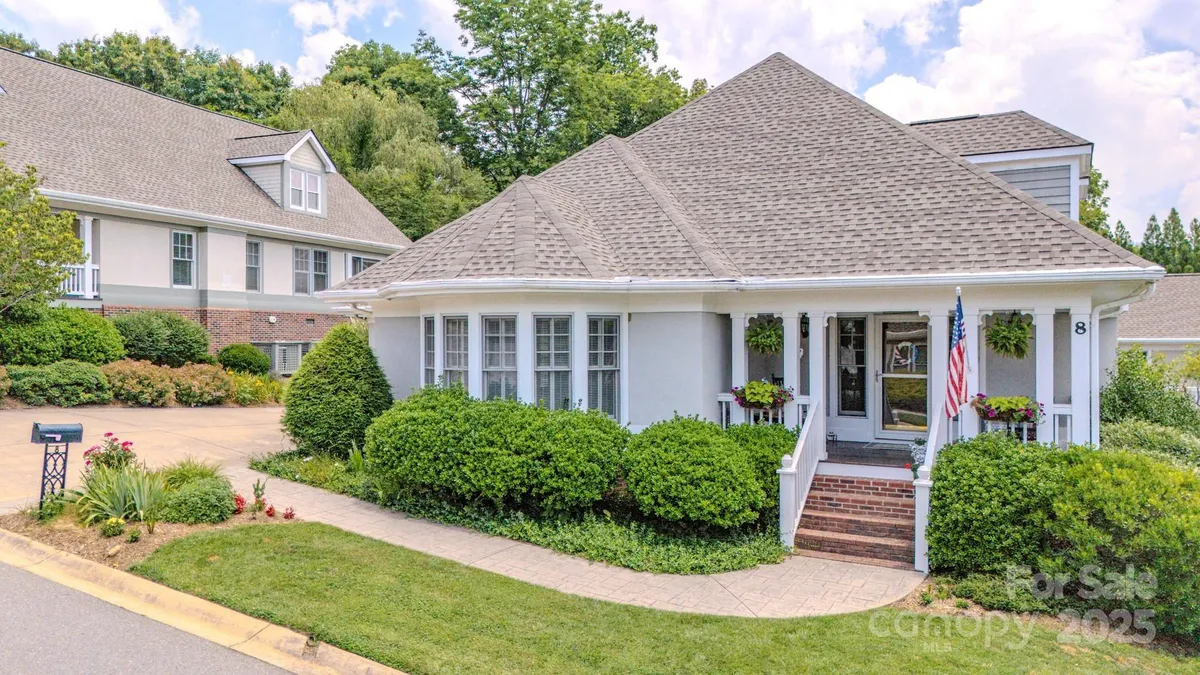 Property Slideshow image 1 of 38 | 8 creekside way, Asheville, NC, 28804