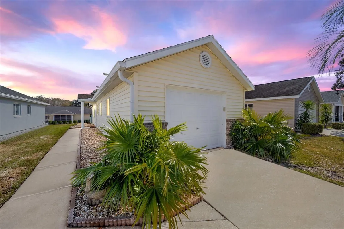 Property Slideshow image 1 of 43 | 1921 nw 50th cir, Ocala, FL, 34482