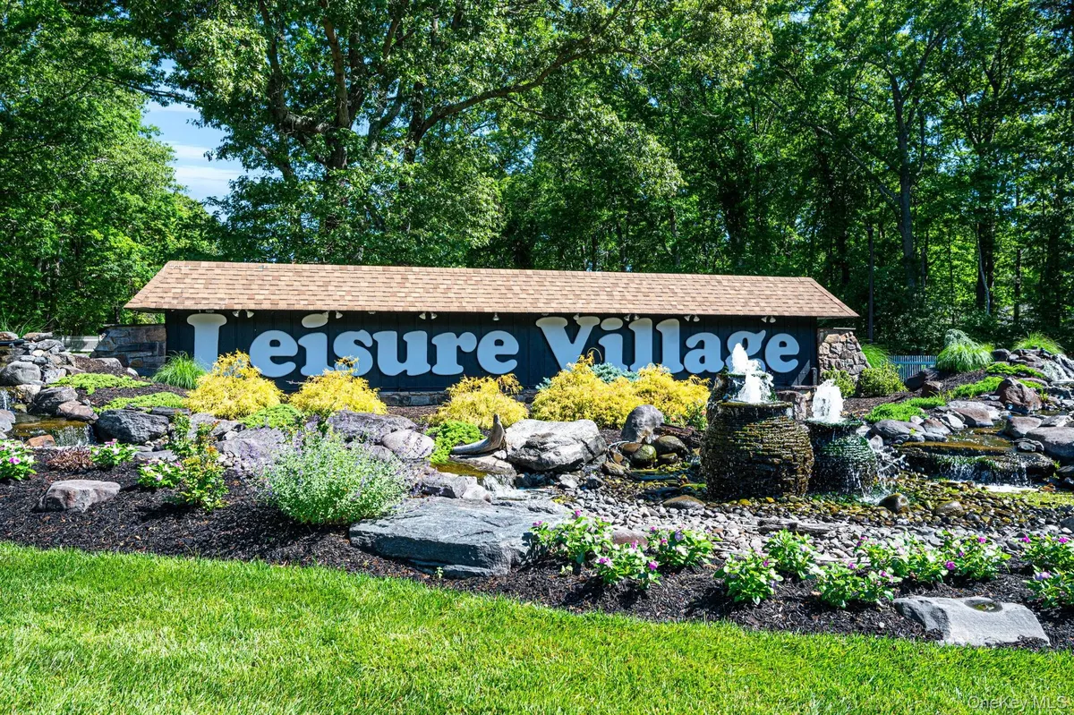 Property Slideshow image 1 of 20 | 200 newcastle ct e, Brookhaven, NY, 11961