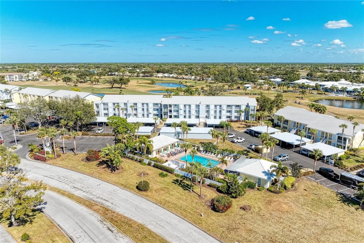 Property Slideshow image 1 of 63 | 408 cerromar cir s, Venice, FL, 34293