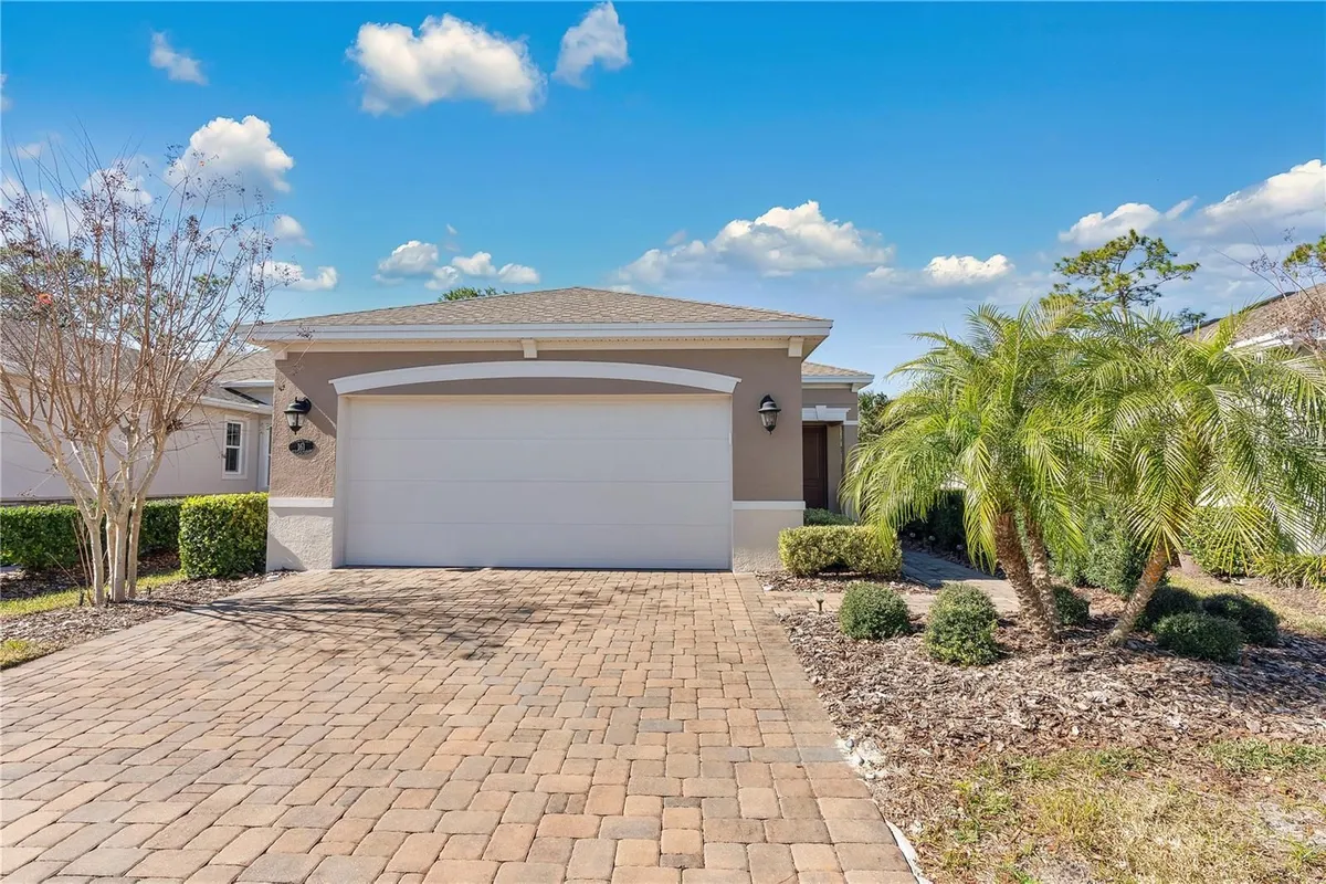 Property Slideshow image 1 of 36 | 161 old moss cir, Deland, FL, 32724