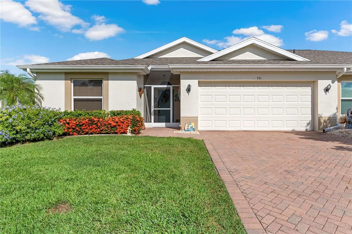 Property Slideshow image 1 of 28 | 721 masterpiece dr # 141, Sun City Center, FL, 33573