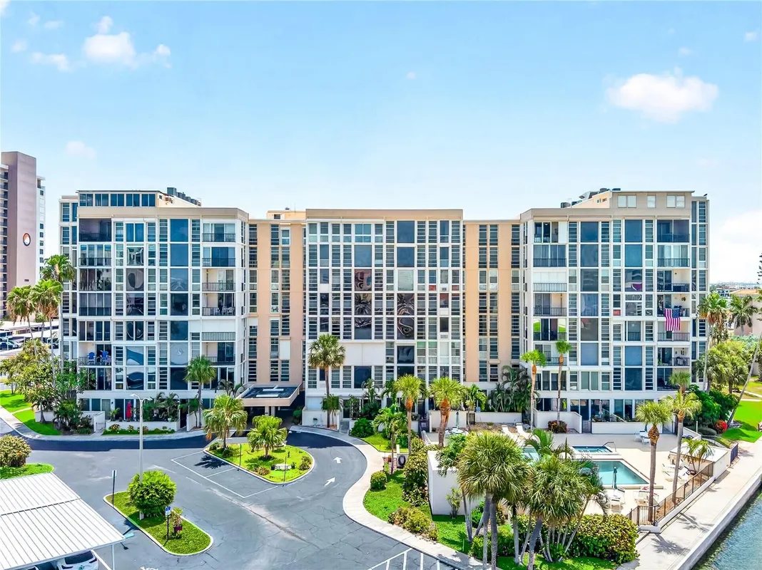 Property Slideshow image 1 of 31 | 7400 sun island dr 203, South Pasadena, FL, 33707