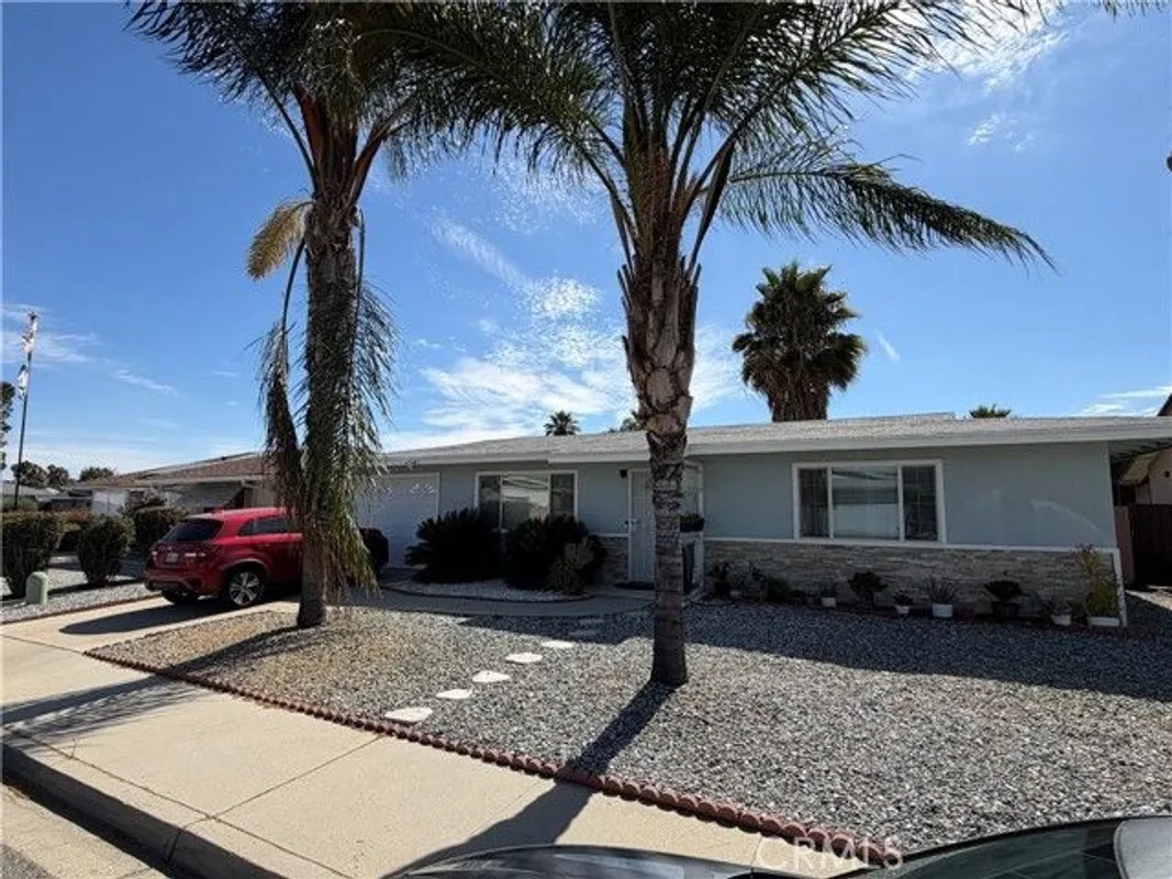 Property Slideshow image 1 of 25 | 561 whitney dr, Hemet, CA, 92543