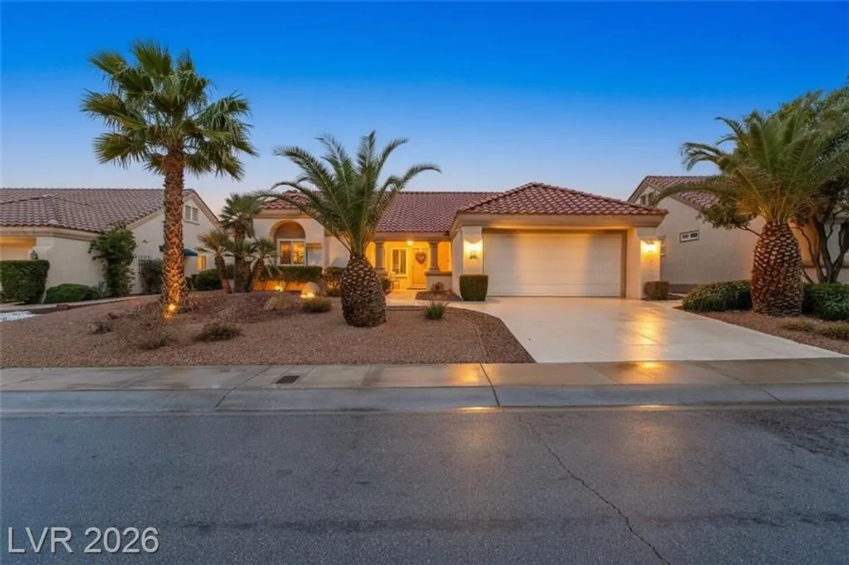 Property Slideshow image 1 of 37 | 9009 starmount dr, Las Vegas, NV, 89134