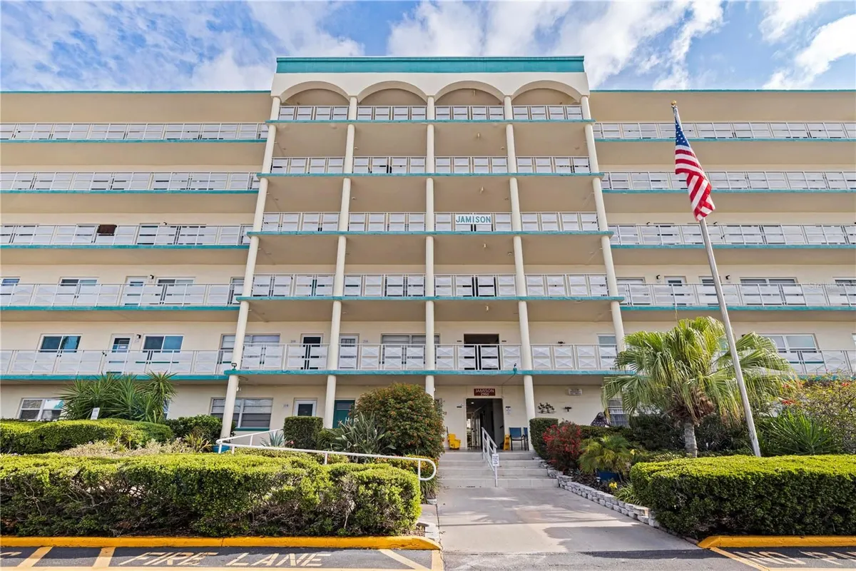 Property Slideshow image 1 of 14 | 2960 59th st 511, St Petersburg, FL, 33707