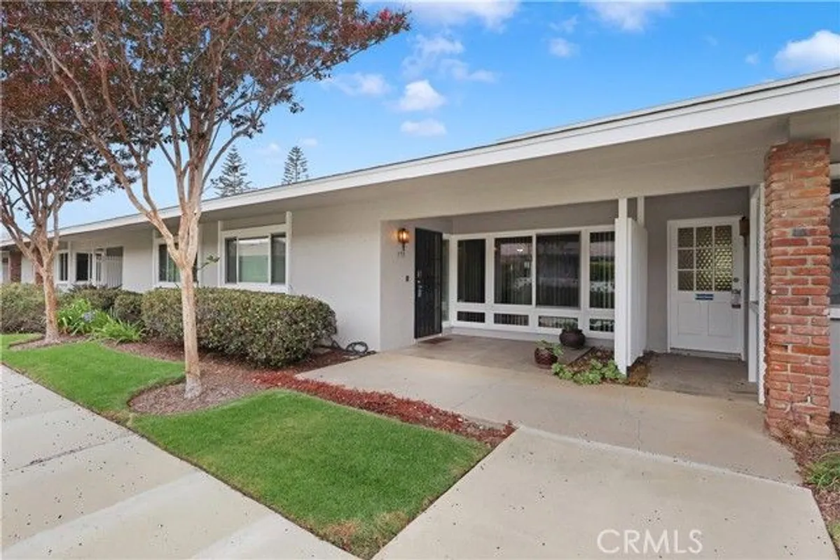 Property Slideshow image 1 of 24 | 173 e bowling grn, Port Hueneme, CA, 93041