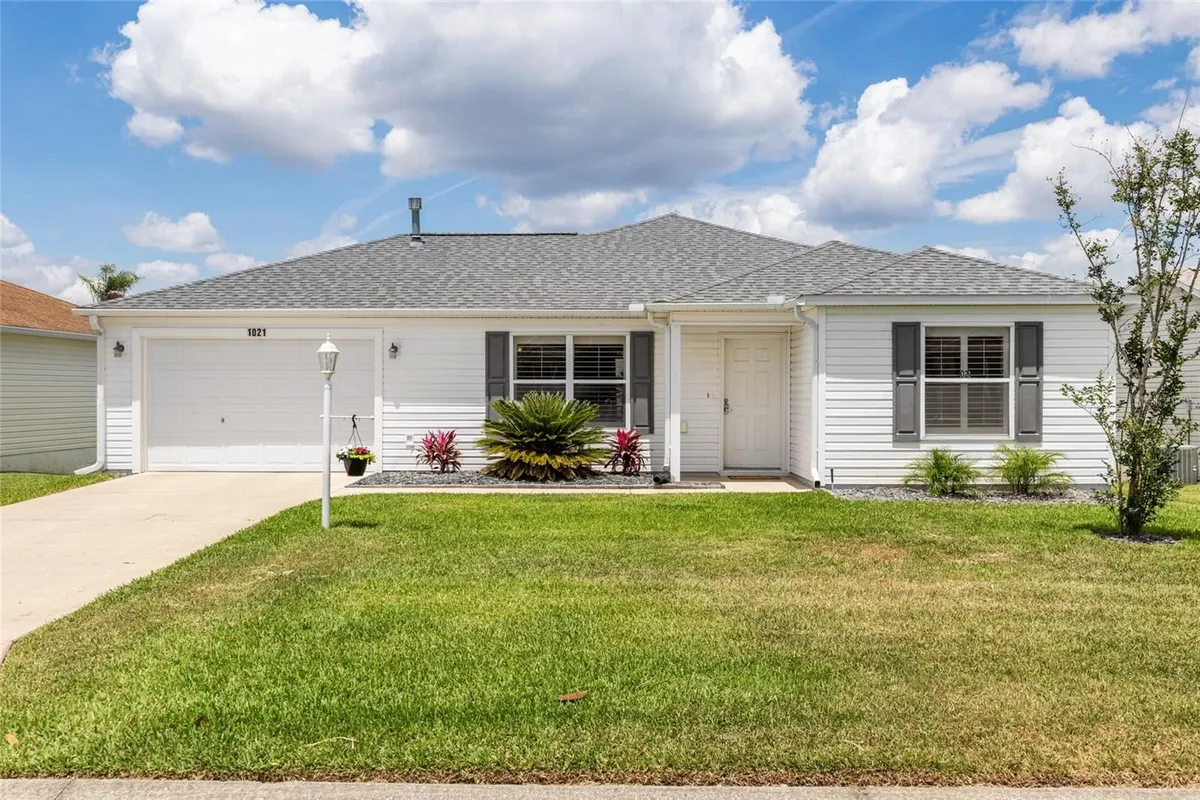 Property Slideshow image 1 of 26 | 1021 golden grove dr, The Villages, FL, 32162