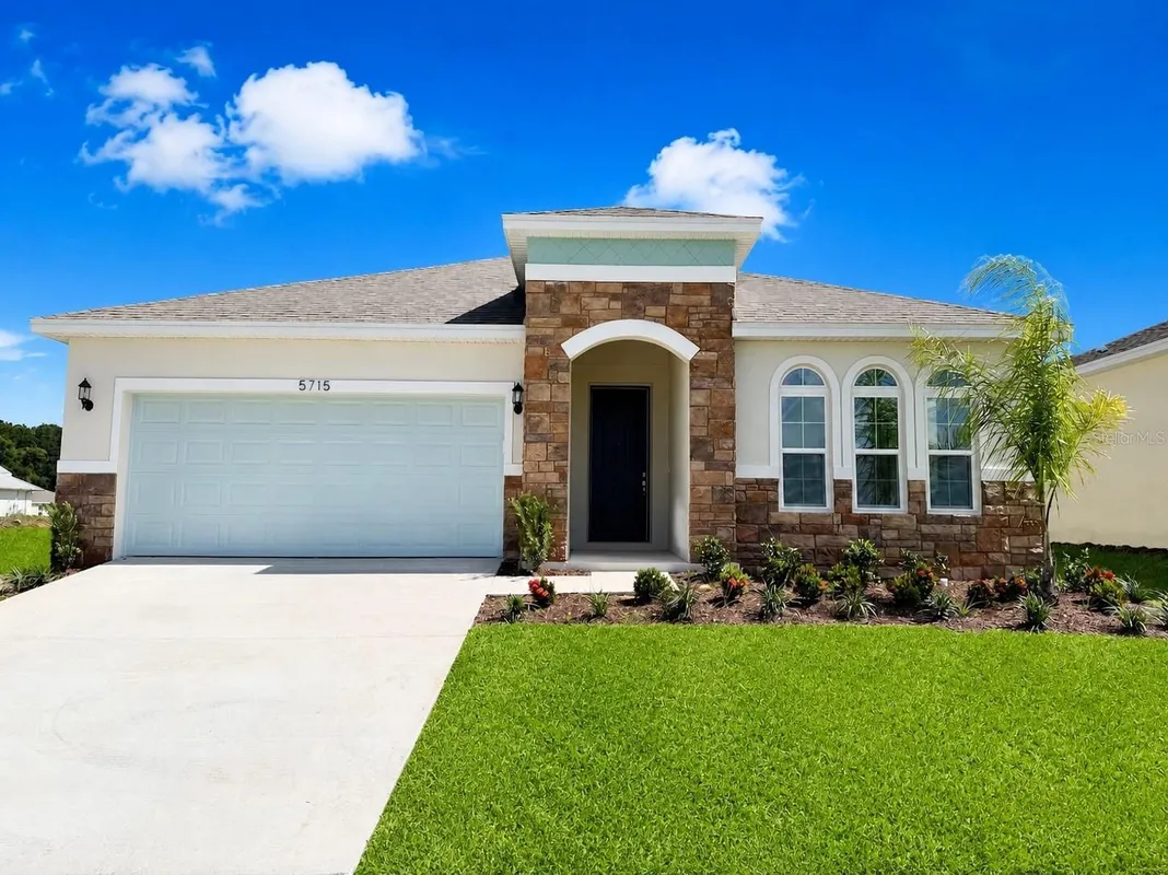 Property Slideshow image 1 of 31 | 5715 hiawassee rd, Okahumpka, FL, 34762