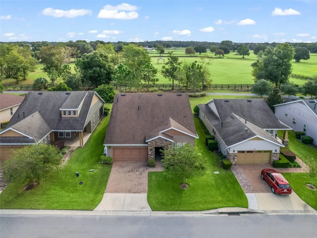 Property Slideshow image 1 of 33 | 4976 nw 35th lane rd, Ocala, FL, 34482