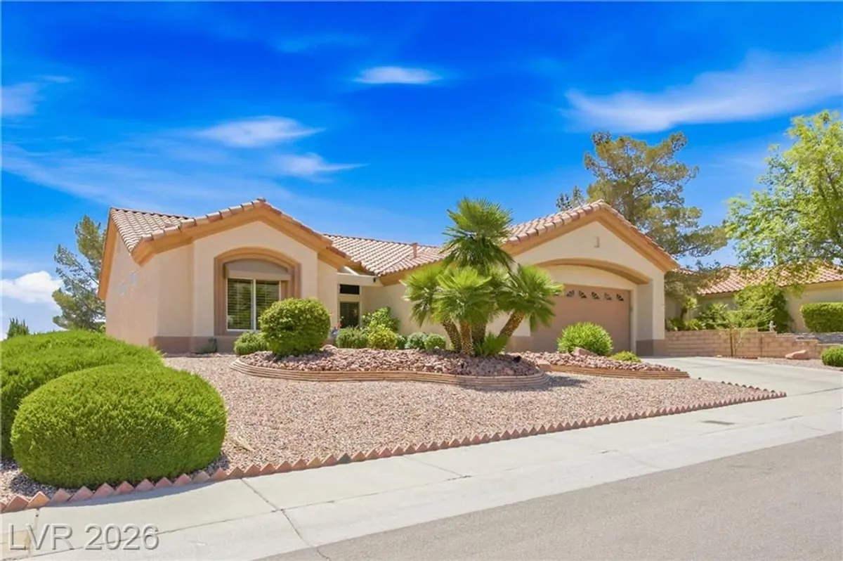 Property Slideshow image 1 of 55 | 2800 hanging rock dr, Las Vegas, NV, 89134