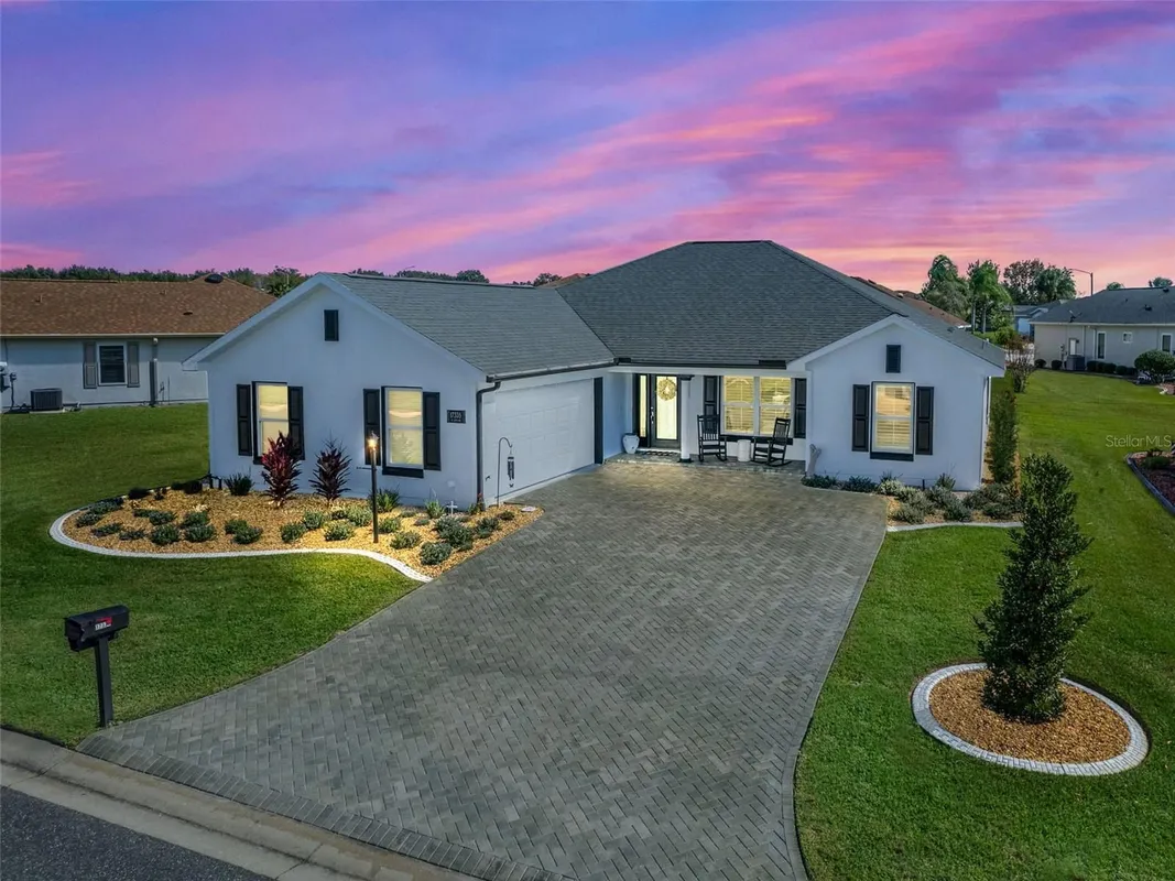 Property Slideshow image 1 of 68 | 17335 se 111th ave, Summerfield, FL, 34491