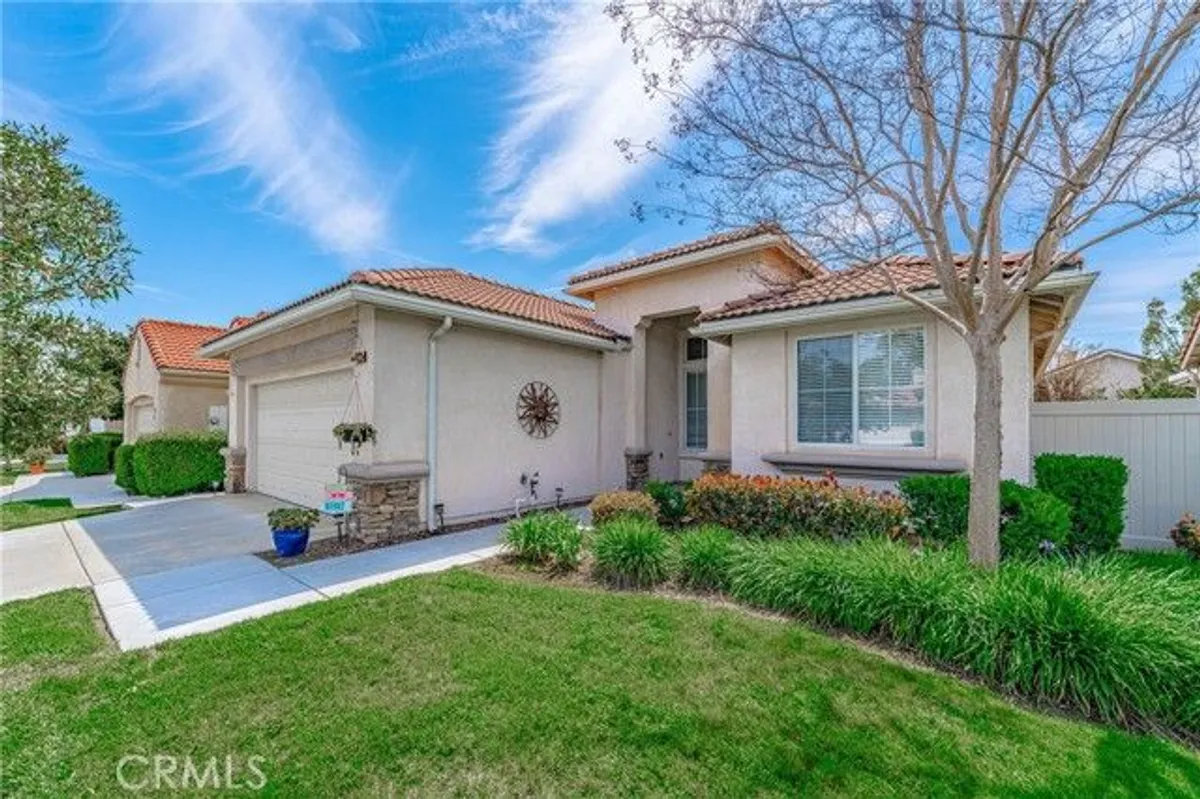Property Slideshow image 1 of 34 | 28929 raintree dr, Menifee, CA, 92584