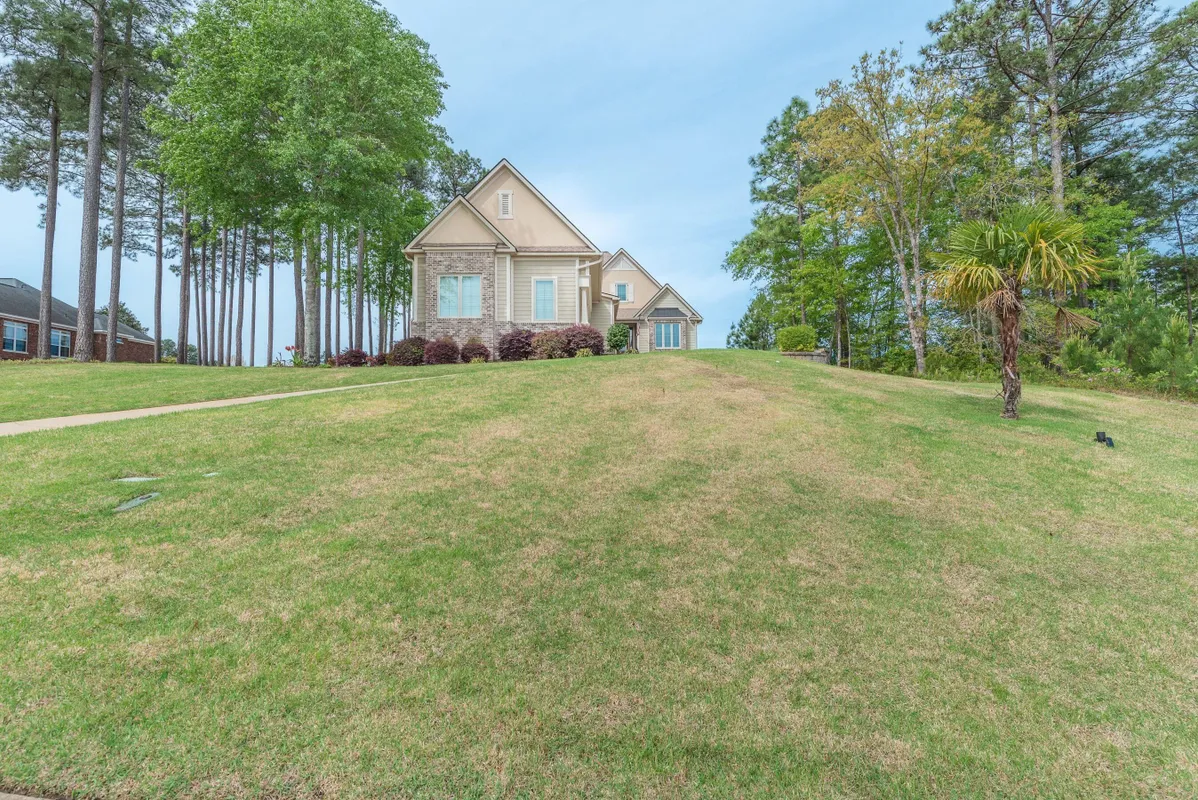 Property Slideshow image 1 of 66 | 207 quiet oak ct, Aiken, SC, 29803