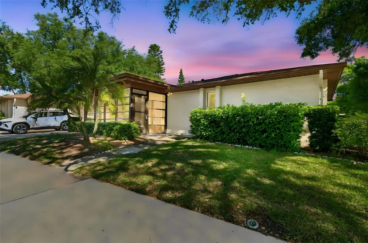 Property Slideshow image 1 of 37 | 2150 shelly dr b, Palm Harbor, FL, 34684