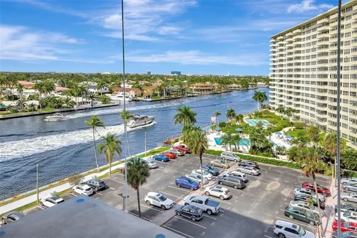 Property Slideshow image 1 of 29 | 3233 ne 34th st 505, Fort Lauderdale, FL, 33308