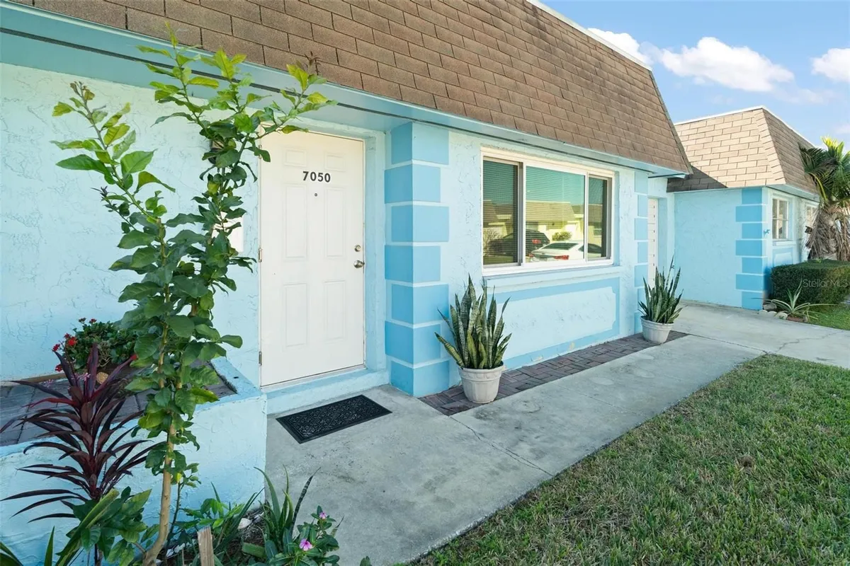 Property Slideshow image 1 of 22 | 7050 versailles, Pinellas Park, FL, 33781