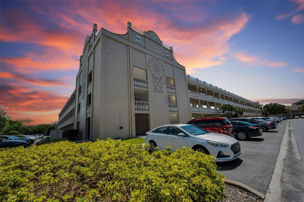 Property Slideshow image 1 of 60 | 2170 americus blvd 65, Clearwater, FL, 33763